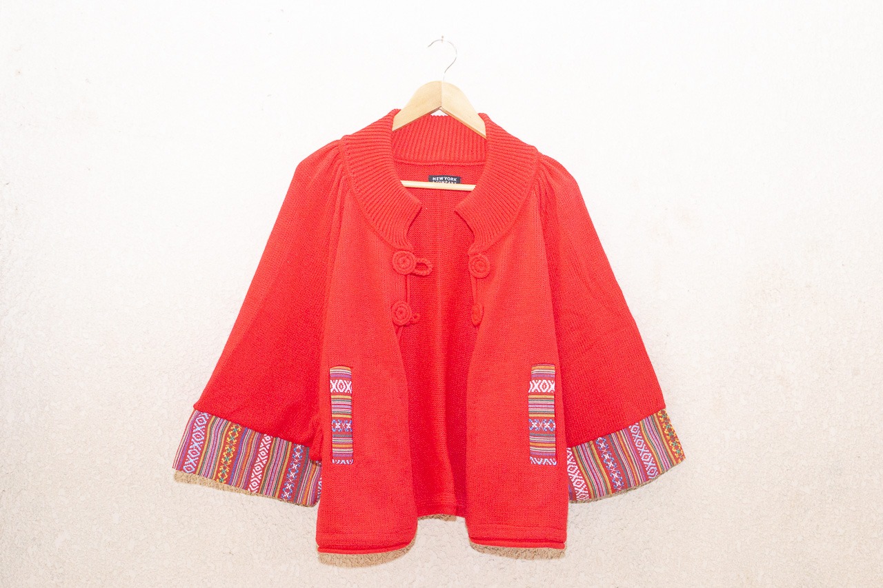 Capa con botones color rojo - Imagen 3